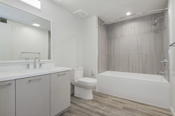 bathroom at Wilshire Valencia Apartments