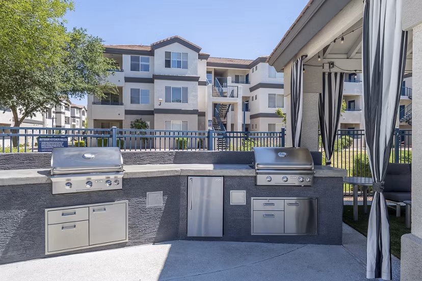 GRILL AREA at Broadstone Tempe Station Apartments
