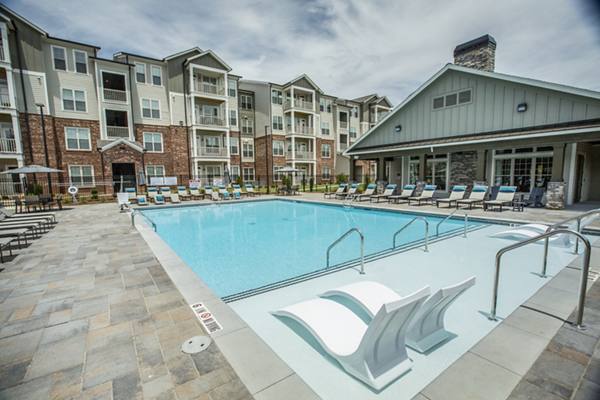 pool at Sixes Ridge Apartments