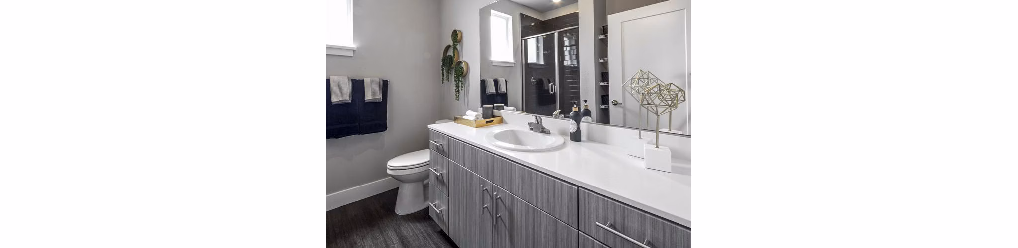 bathroom at Astikos Lofts Apartments