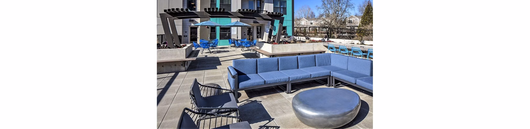 patio at Astikos Lofts Apartments