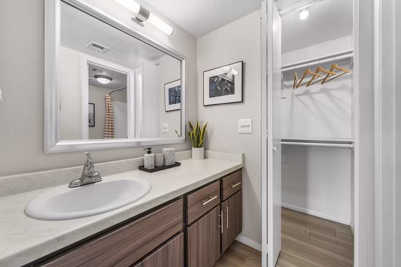 bathroom at Espiral Apartments