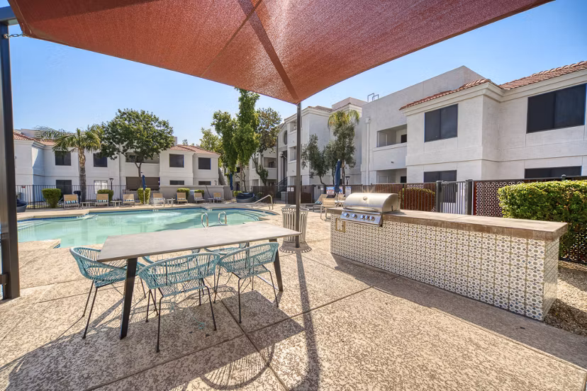 pool at Espiral Apartments