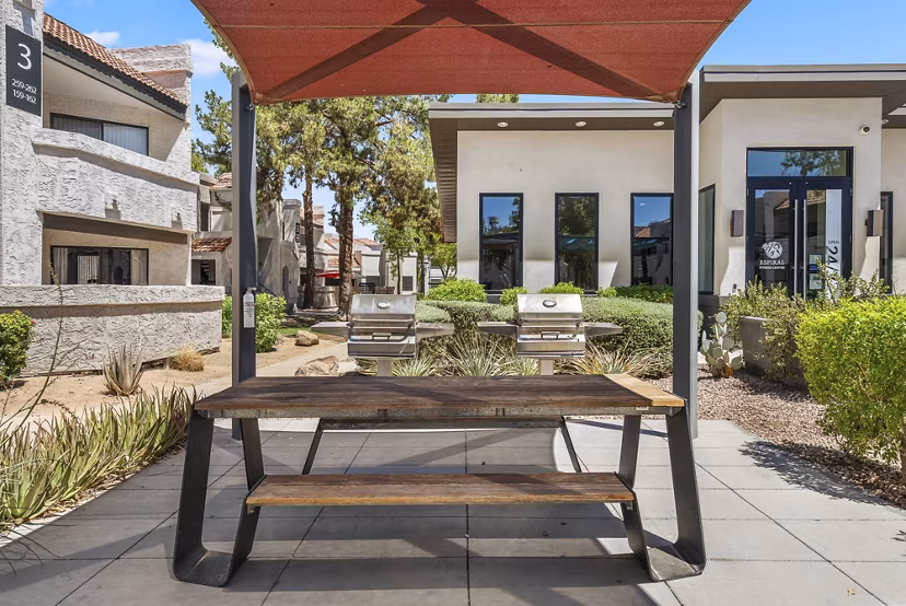 grill area at Espiral Apartments