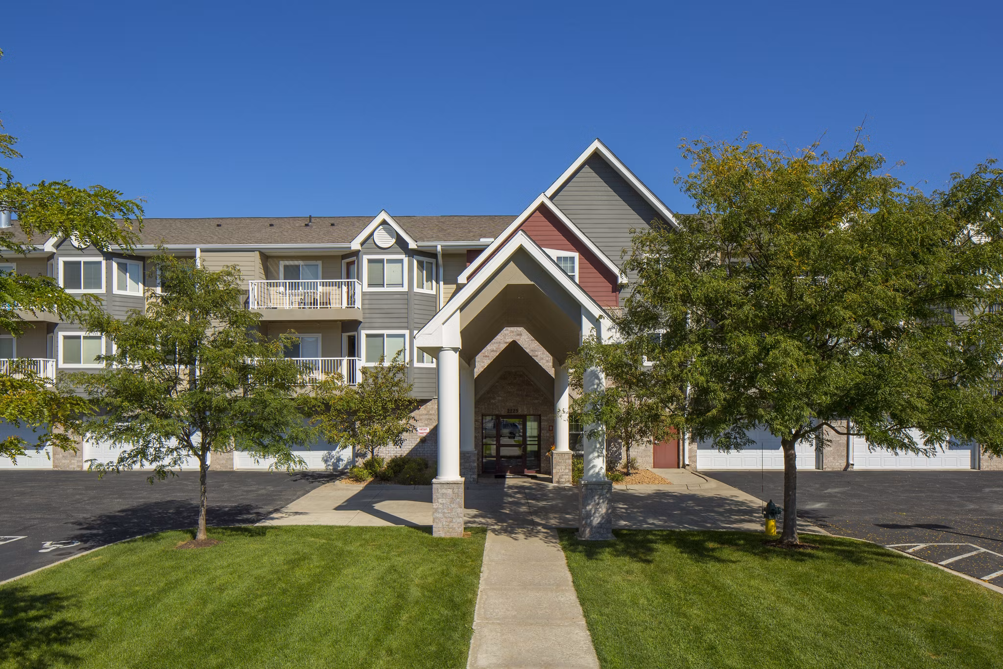 Avana Addison: Stylish modern apartments in suburban Dallas area