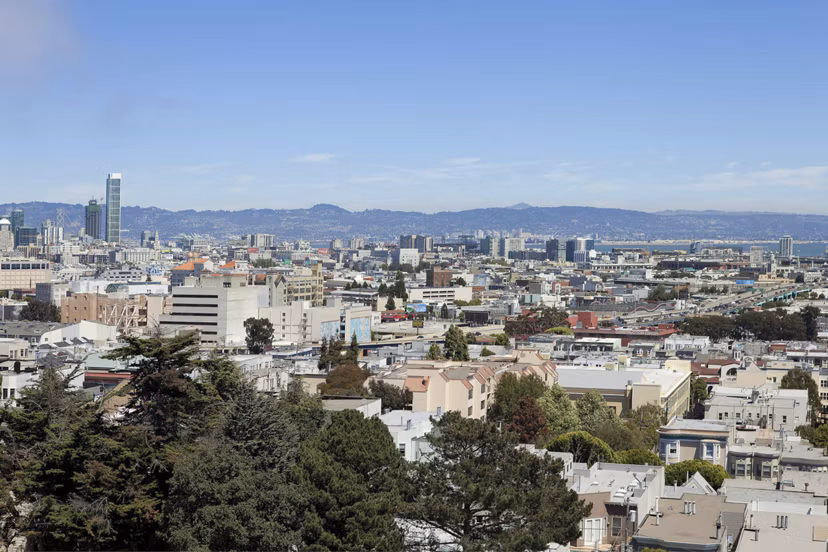 38 Dolores Apartments: Scenic view from modern luxury high-rise in San Francisco