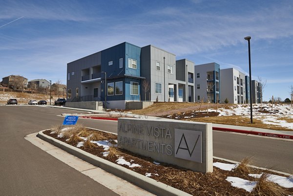 exterior at Alpine Vista Apartments