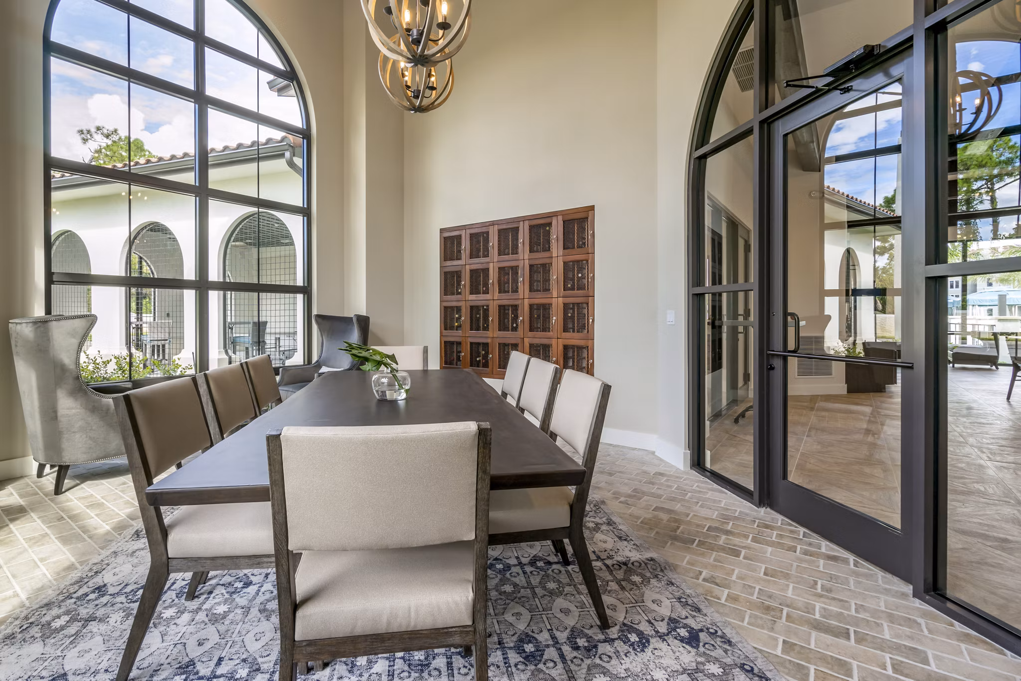 clubhouse at Lago Apartments