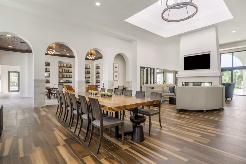 clubhouse at Lago Apartments