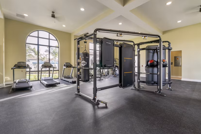 fitness center at Lago Apartments