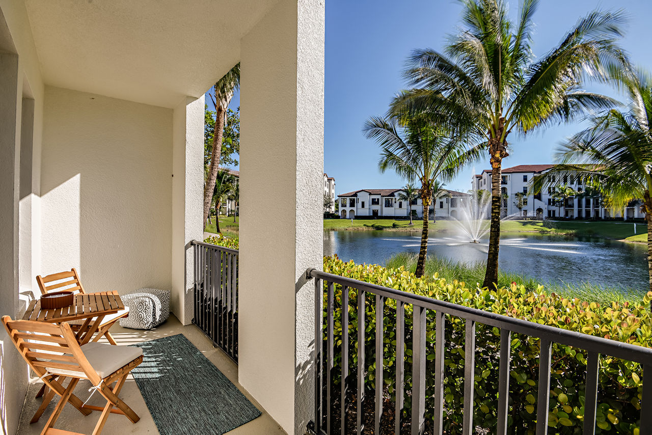 Lago Apartments Naples Fl 21 of 27