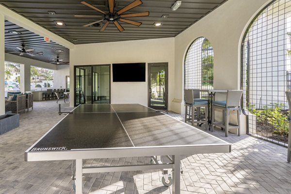 recreational area at Lago Apartments