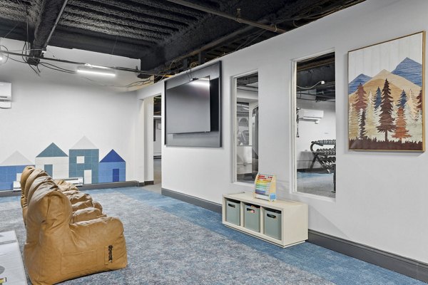 clubhouse at The 6Hundred Apartments