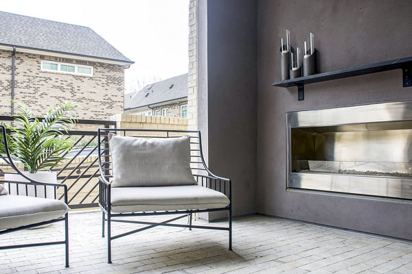 fire pit/patio at Draper Place Signature Apartment Homes