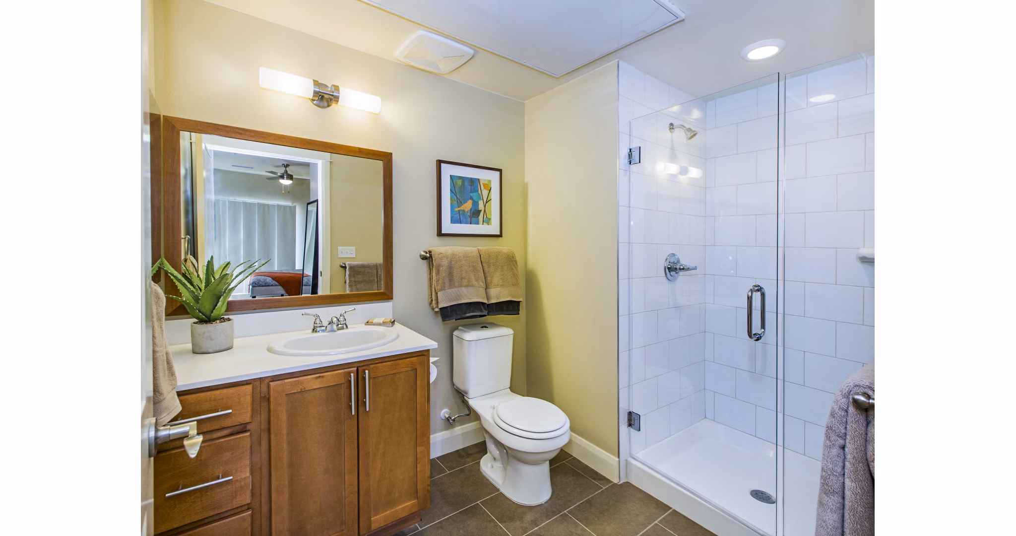 Modern bathroom featuring sleek fixtures at Everleigh Central Park Apartments