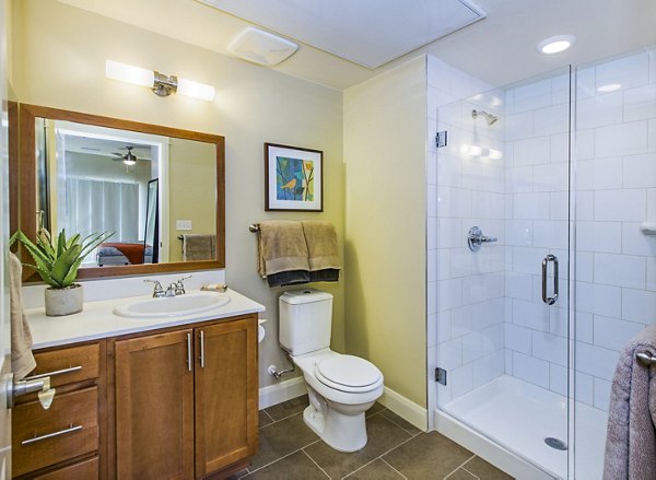 bathroom at Everleigh Central Park Apartments