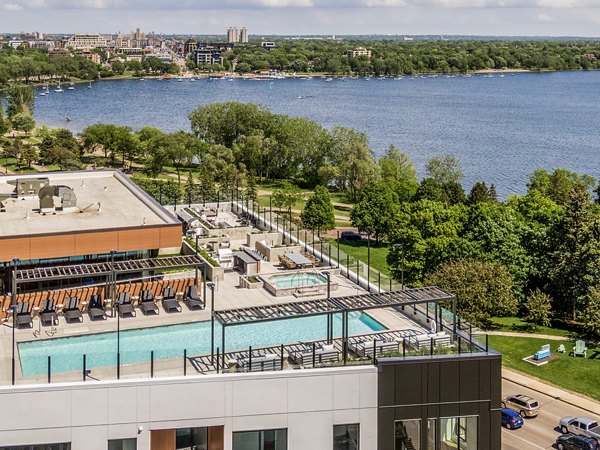 LakeHaus: Luxury high-rise apartments with lakeside views in Minneapolis