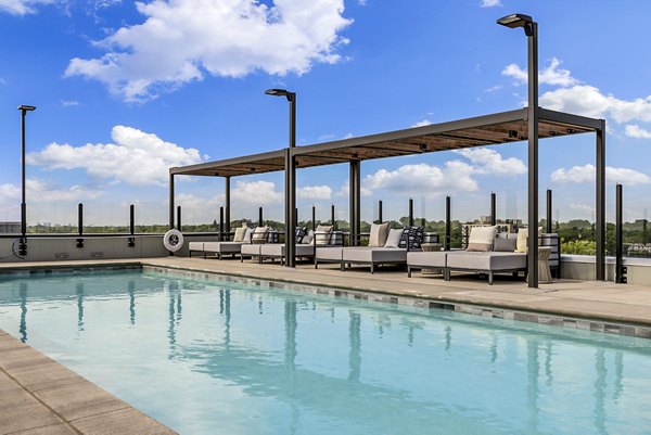 LakeHaus: Scenic lakeside patios at luxury apartments in 3100 W Lake St, Minneapolis