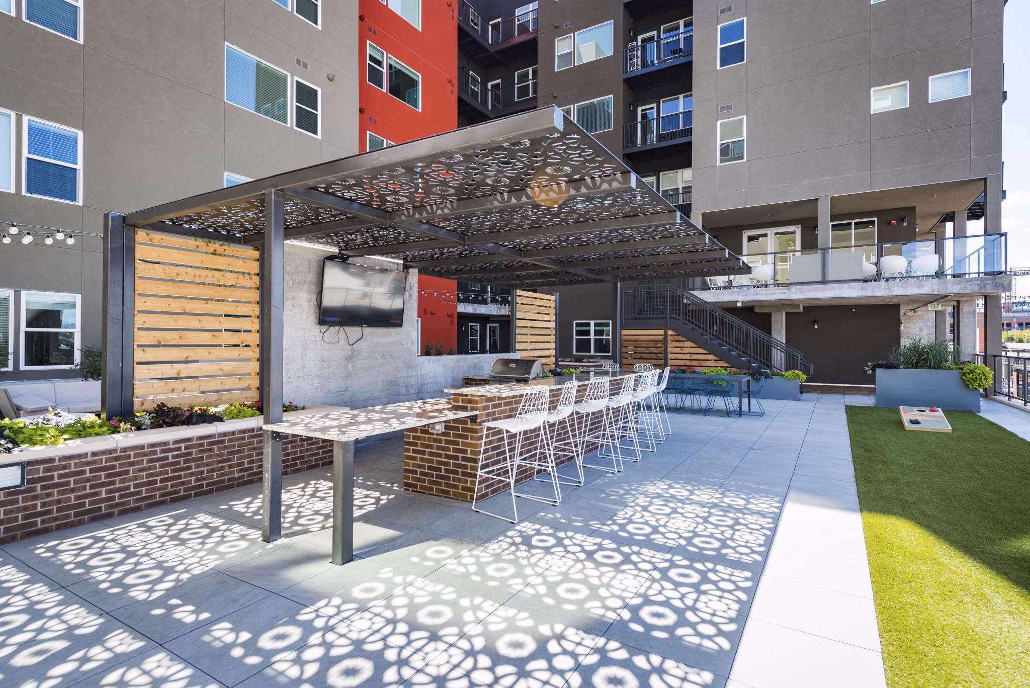 grill area at Canvas on Blake Apartments 