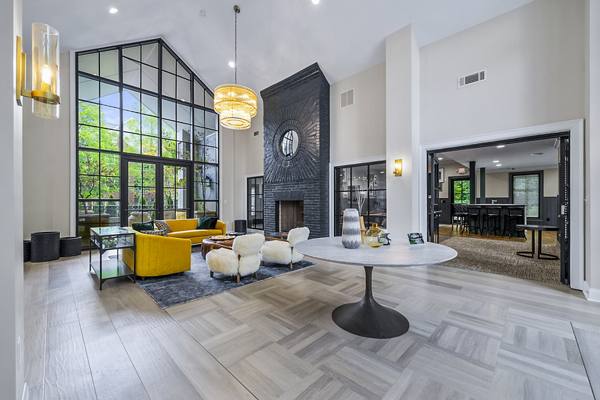 clubhouse/lobby at Notting Hill Apartments