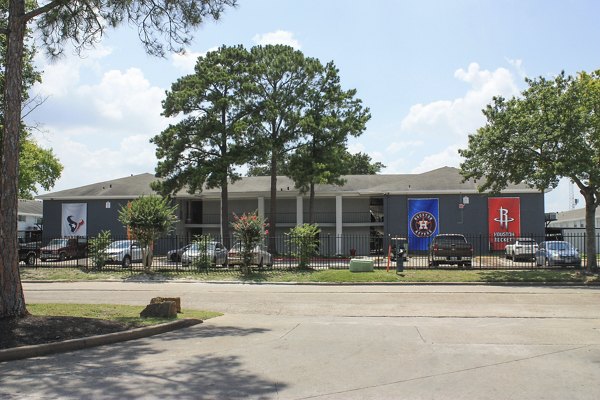 exterior at 3 Corners East Apartments