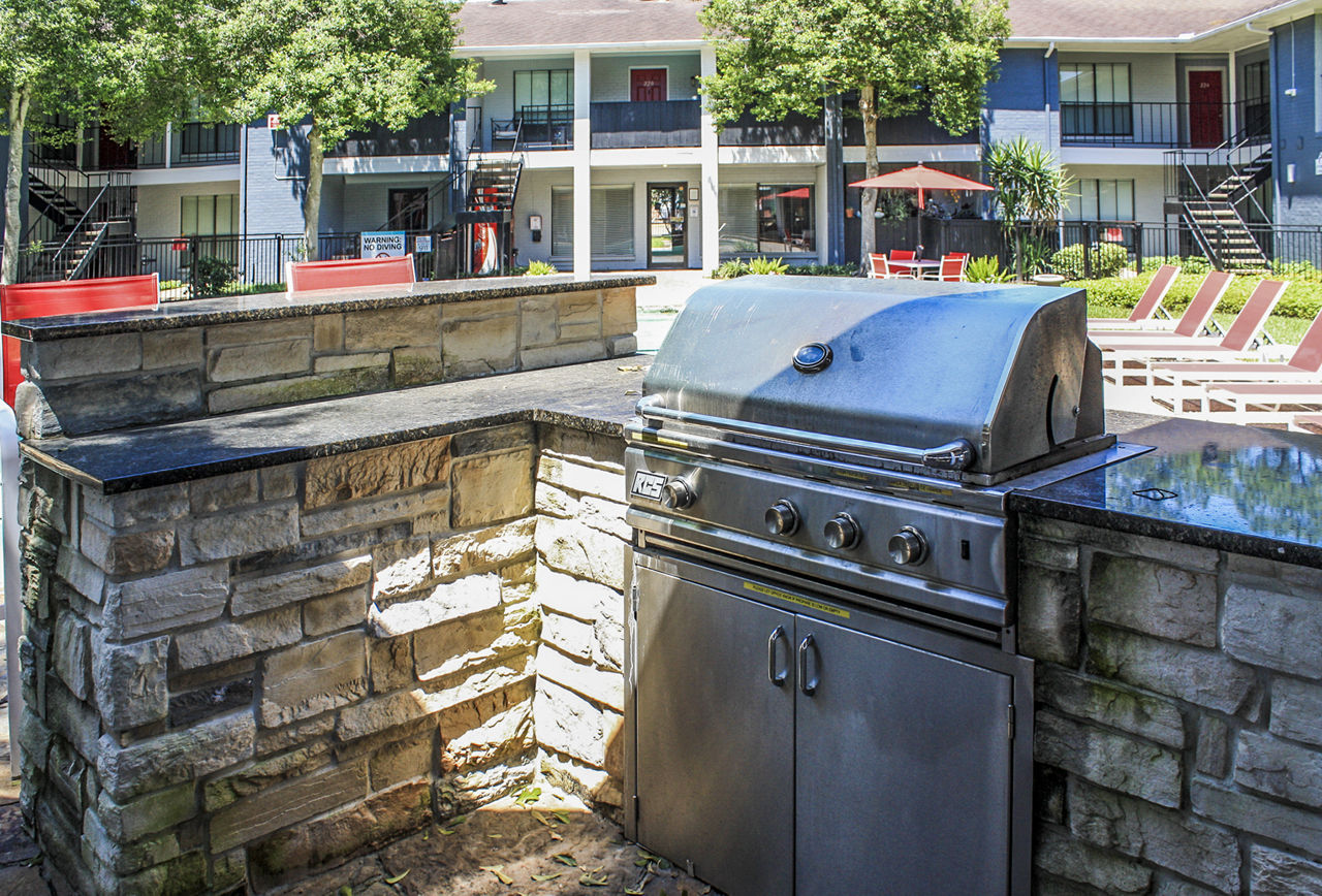 Grill area at 3 Corners West
