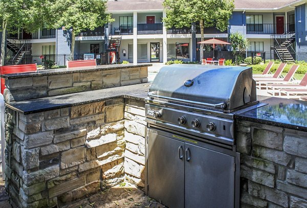 grill area at 3 Corners West Apartments