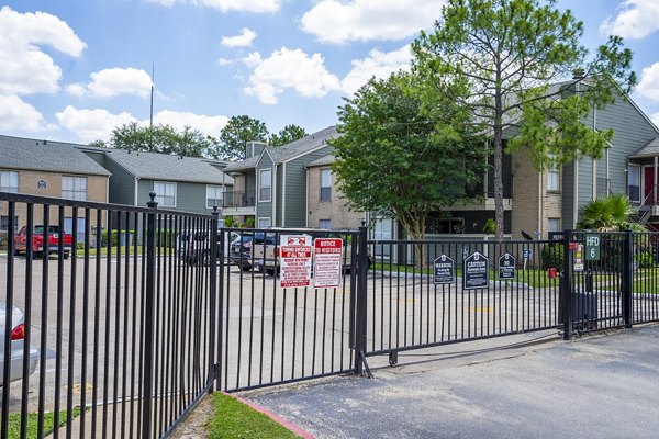 parking lot at Hammerly Oaks Apartments