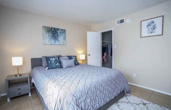 Cozy bedroom featuring modern decor at Hammerly Oaks Apartments