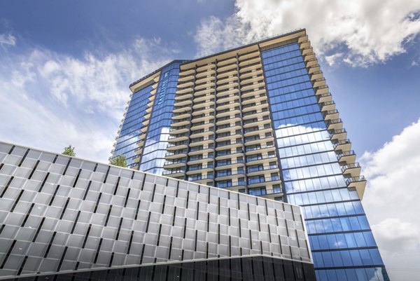 Eastline Residences: Stylish facade luxury apartments in the heart of Atlanta
