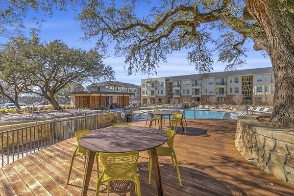 patio at Scenic at River East Apartments