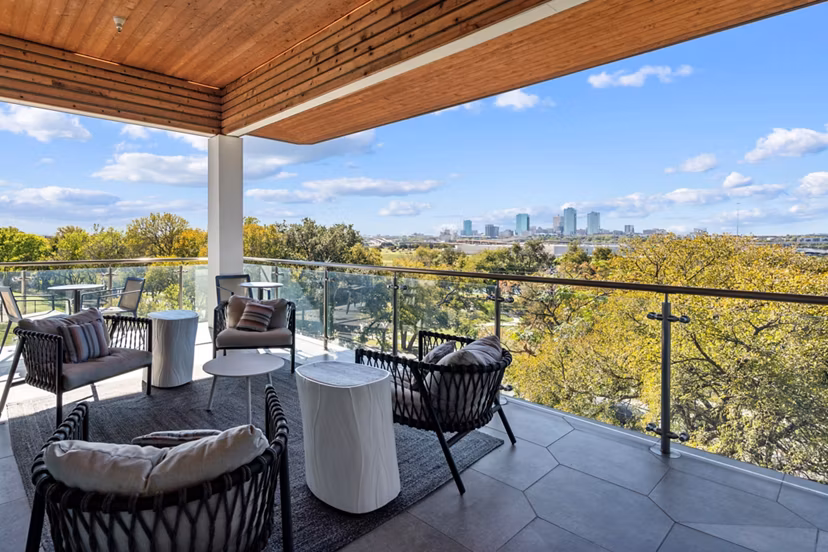 patio at Scenic at River East Apartments