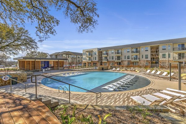 pool at Scenic at River East Apartments