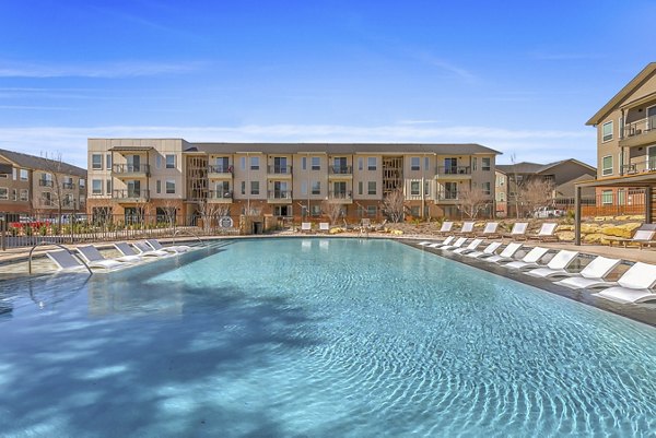 pool at Scenic at River East Apartments