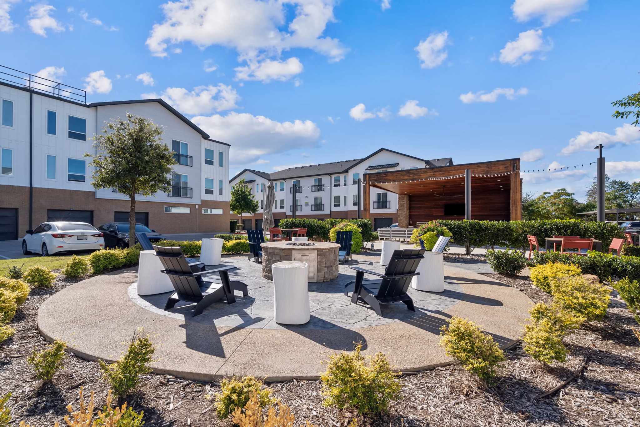 recreational area at Scenic at River East Apartments