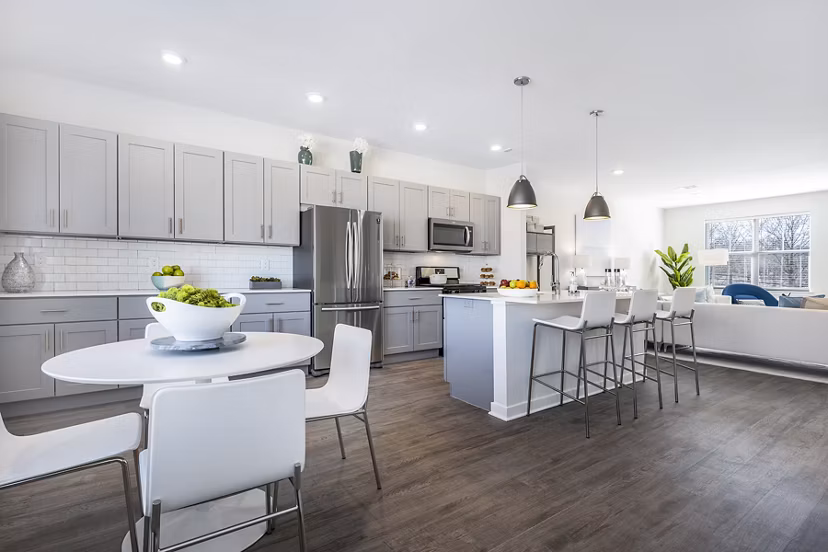 Woodside Trumbull Apartments: Modern mid-rise luxury apartments with garden views in Trumbull