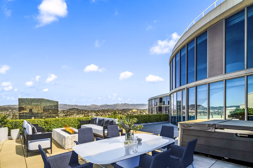Private balcony with city views at Kurve Apartments