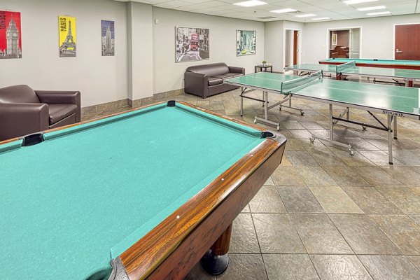 game room at 100 Midtown Apartments