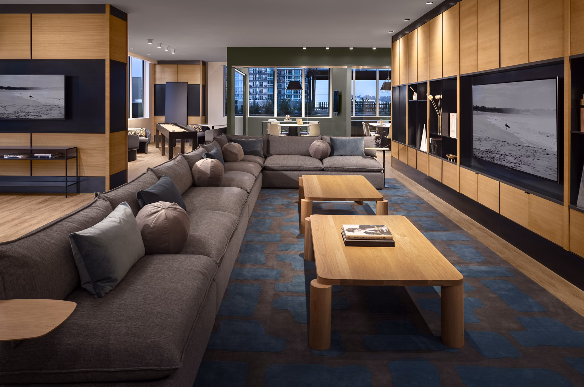 Diega Apartments: Luxurious clubhouse with modern furnishings and social areas in San Diego's vibrant community