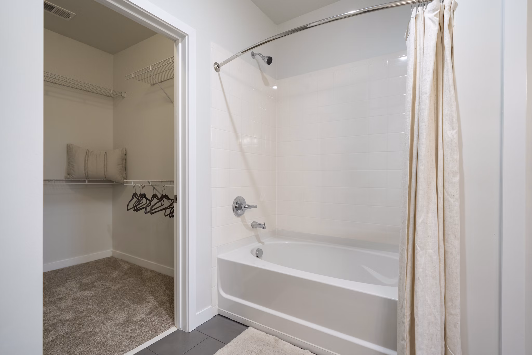 Modern bathroom with sleek fixtures at Tapestry at Brentwood Town Center Apartments