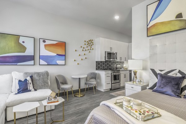 Spacious kitchen with modern appliances in Centro Railyard Apartments