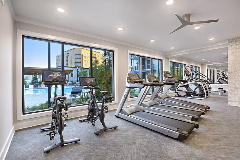 Fitness center with state-of-the-art equipment at Newbergh ATL Apartments