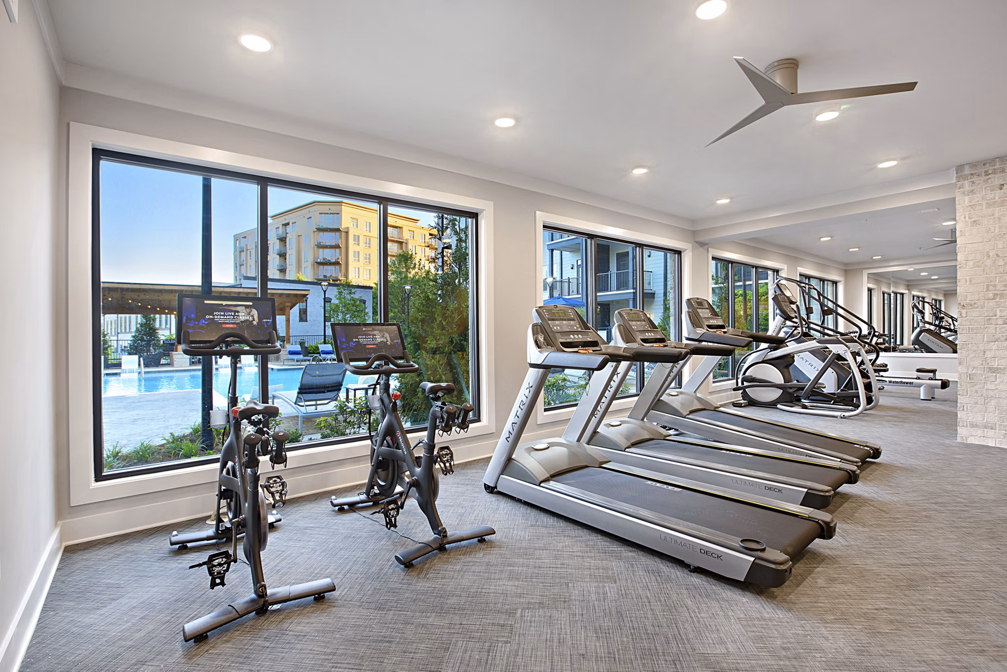 Fitness center with state-of-the-art equipment at Newbergh ATL Apartments
