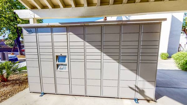 parcel pickup package lockers at Park at 33rd Apartments