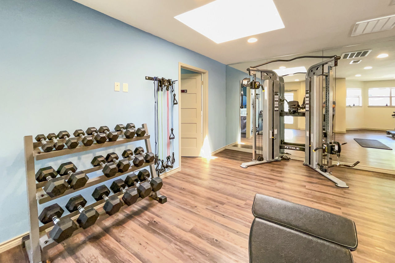 Gym at Tenison At White Rock (2 of 4)