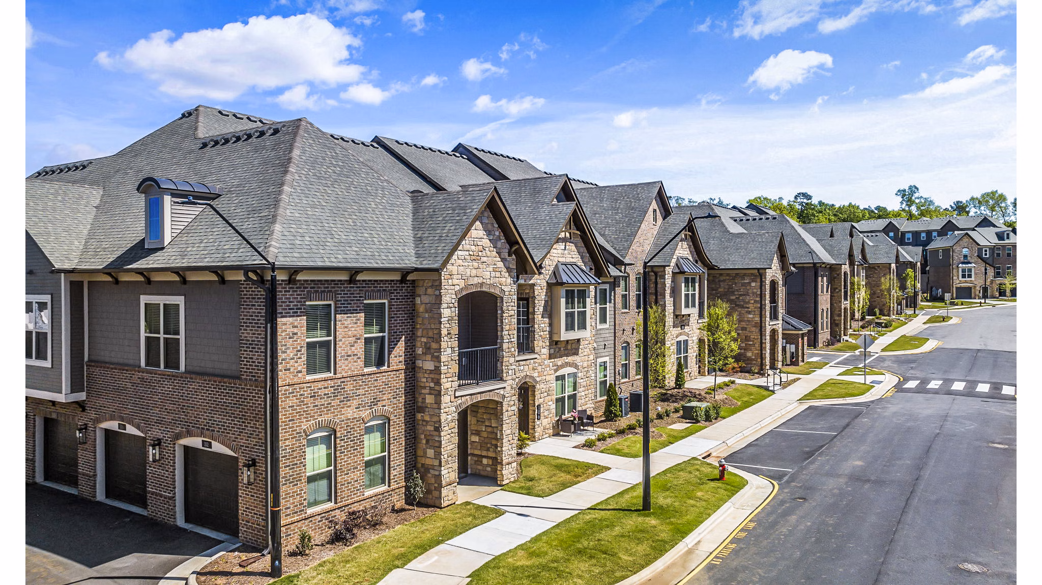 Griffin Weston Apartments: Elegant of luxury apartments in Weston with landscaped gardens