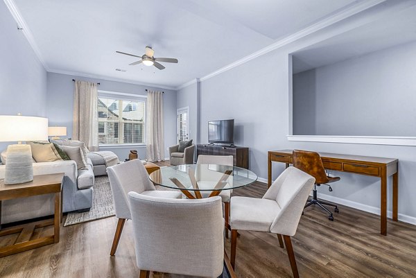 dining room at Griffin Weston Apartments