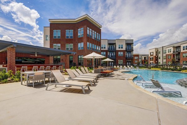 grill area at Encore Rise Apartments