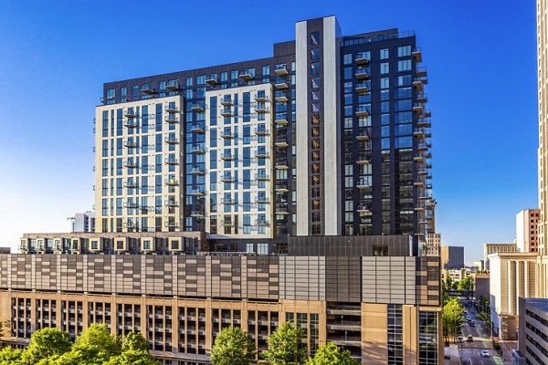 Ascent Peachtree: Modern luxury apartment building in Atlanta