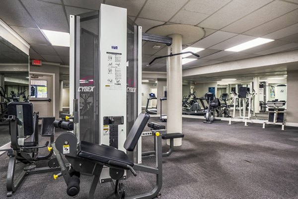 fitness center at Glo Apartments